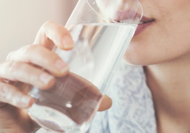 Alimentos depurativos 8. Agua
