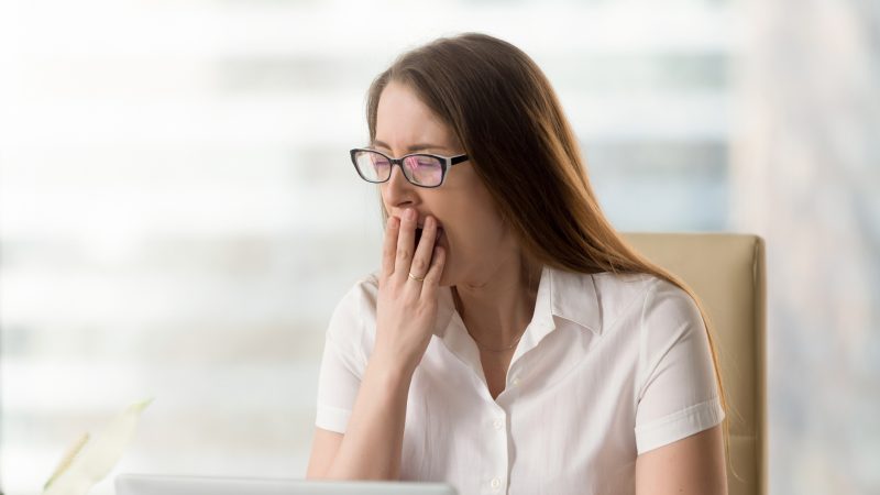 ¿Por qué bostezamos cuando alguien lo hace?